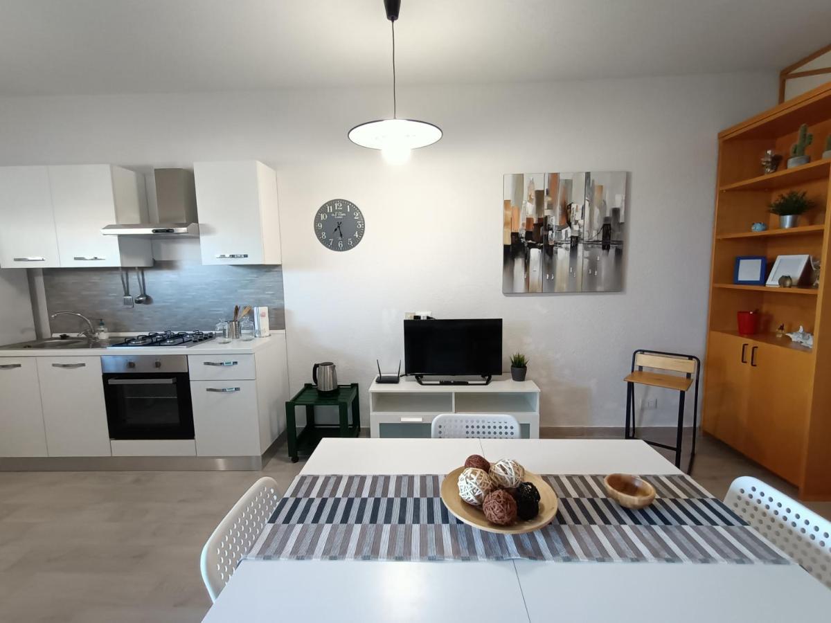 Venusilia Apartment - Free Parking Aci Castello Bagian luar foto