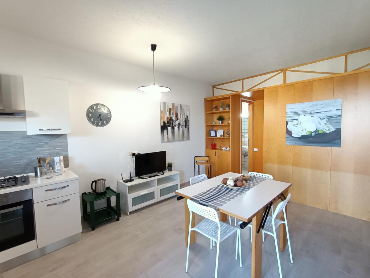 Venusilia Apartment - Free Parking Aci Castello Bagian luar foto