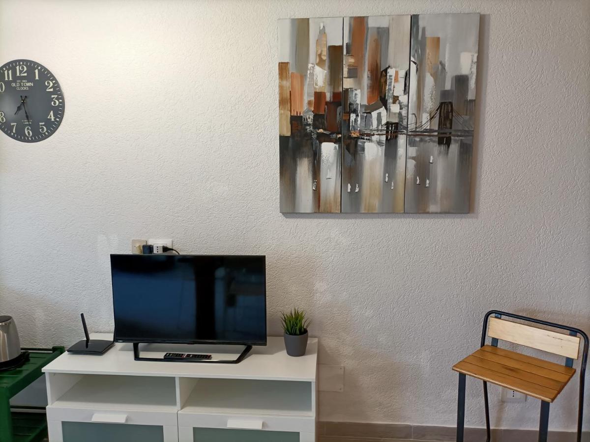 Venusilia Apartment - Free Parking Aci Castello Bagian luar foto