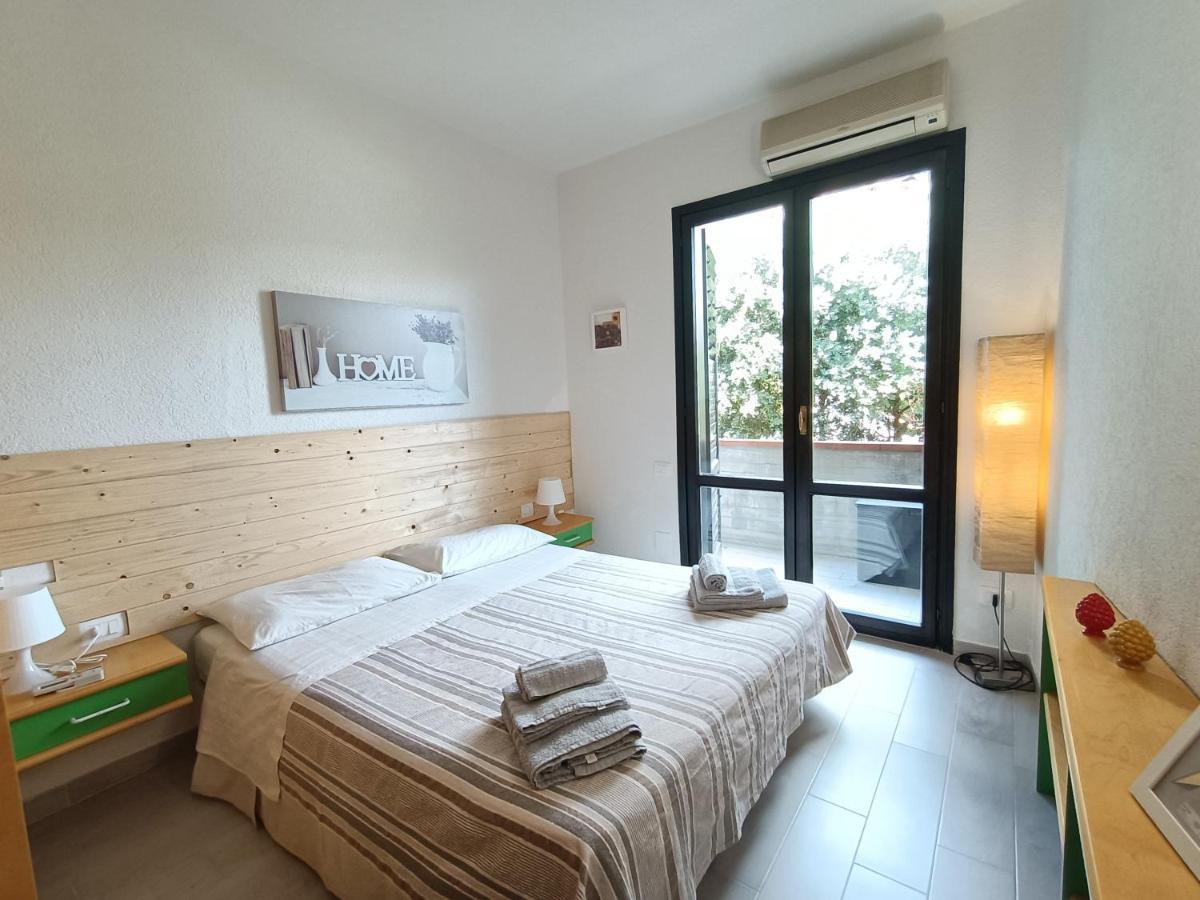 Venusilia Apartment - Free Parking Aci Castello Bagian luar foto