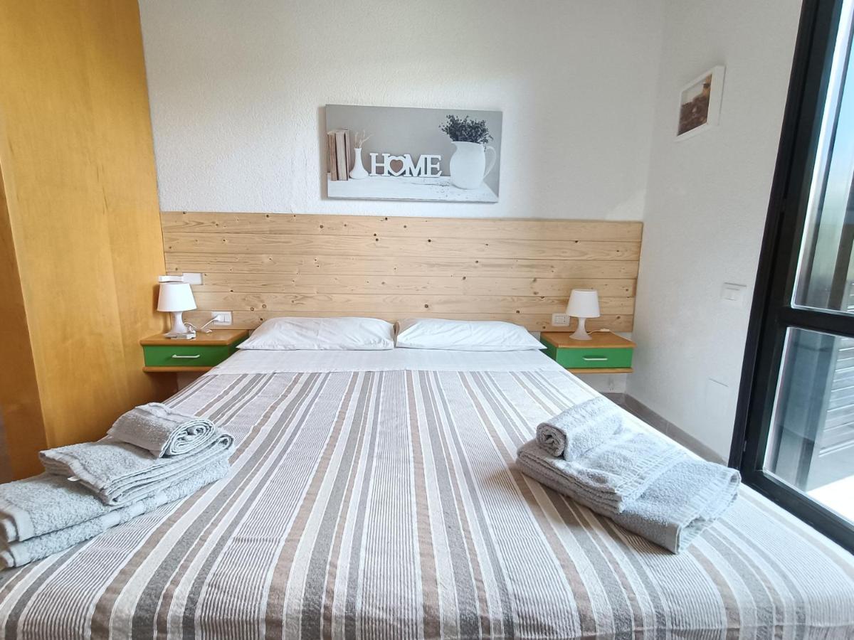 Venusilia Apartment - Free Parking Aci Castello Bagian luar foto